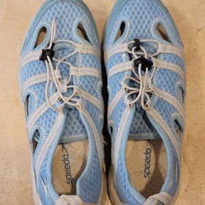 Speedo water shoes